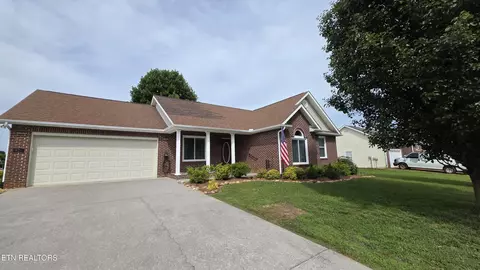 929 Mossy Grove Ln, Maryville, TN 37801