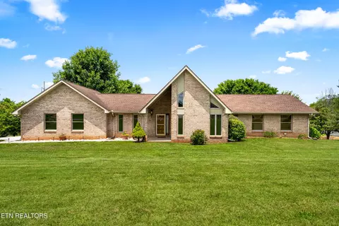 109 Overlook Dr, Loudon, TN 37774