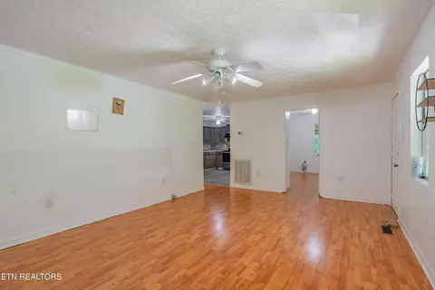 Living - 106 Guy Hamby Rd, Lancing, TN 37770 photo 2 of 4