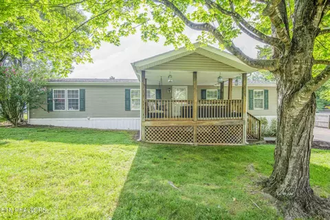 4556 Cherokee Dr, Strawberry Plains, TN 37871