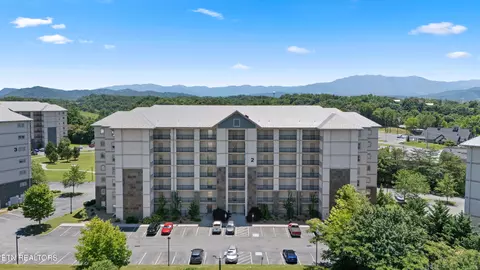 124 Plaza Dr #2105, Pigeon Forge, TN 37863