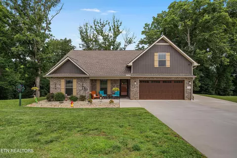 1502 Sally View Dr, Friendsville, TN 37737
