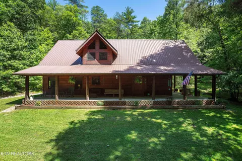 1151 Chestnut Valley Rd, Vonore, TN 37885
