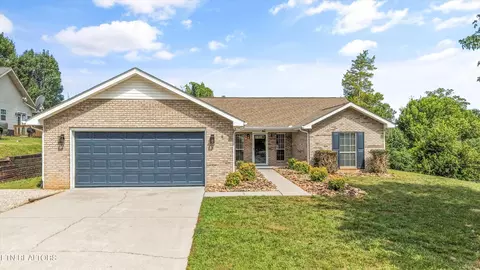 703 Shane Dr, Maryville, TN 37804