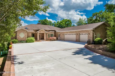 12 Brixton Ln, Crossville, TN 38558