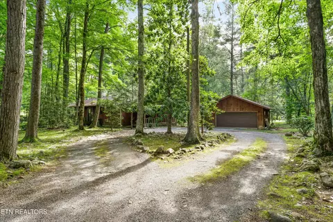 2876 Mcmahan Sawmill Rd, Sevierville, TN 37862