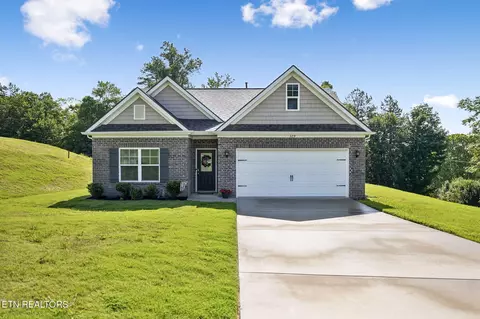 379 Summer Glenn Ln, Loudon, TN 37774