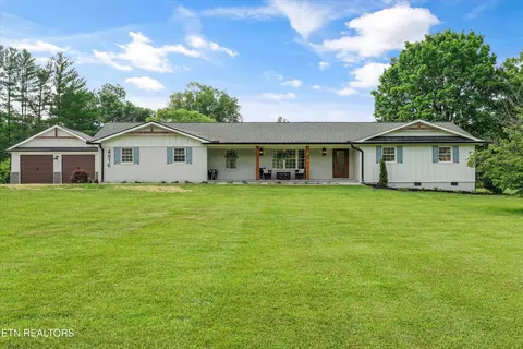 4916 W Beaver Creek Dr, Powell, TN 37849