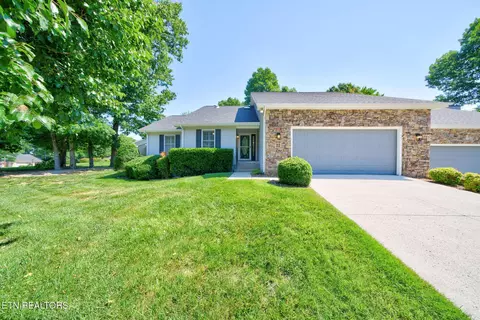 22 Augustine Ln, Crossville, TN 38558