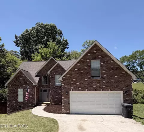 2145 Willow Creek Ln, Knoxville, TN 37909