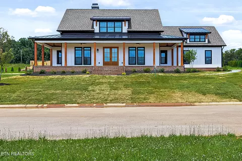1005 Sophie Dr, Greenback, TN 37742