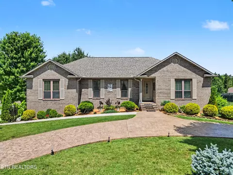 3119 Falcon Dr, Maryville, TN 37803