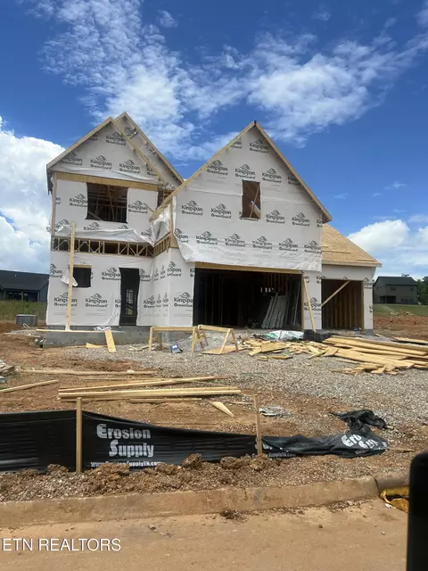 199 Poppy Pl, Lenoir City, TN 37772