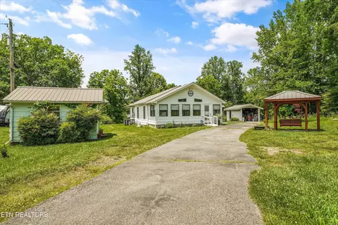 127 Mountain Rd, Oliver Springs, TN 37840