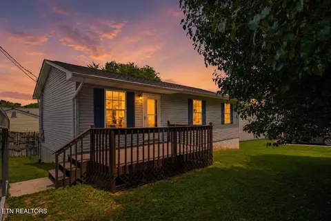 105 Jessica Ln, La Follette, TN 37766
