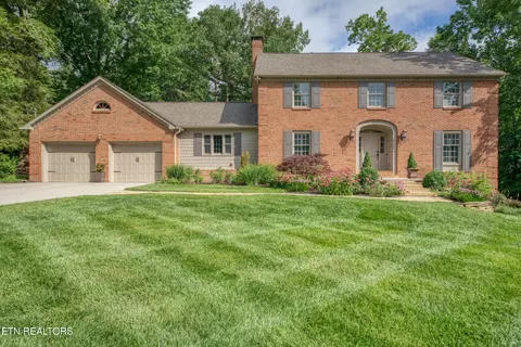 11707 Weathervane Dr, Farragut, TN 37934