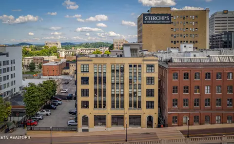 220 W Jackson Ave #102, Knoxville, TN 37902