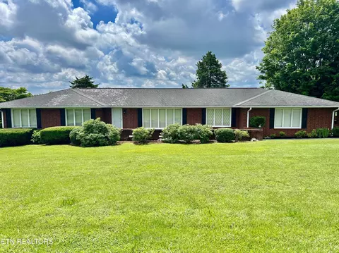 1427 Laurel Hills Cir, Jefferson City, TN 37760