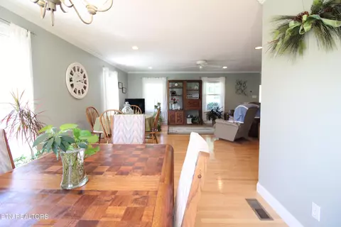 Dining - 7555 Stonehenge Dr, Talbott, TN 37877 photo 3 of 5