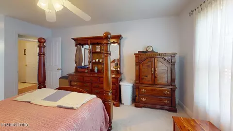 Bedroom - 7555 Stonehenge Dr, Talbott, TN 37877 photo 2 of 4
