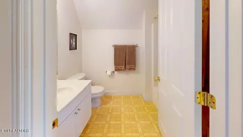 Bath - 7555 Stonehenge Dr, Talbott, TN 37877 photo 2 of 2