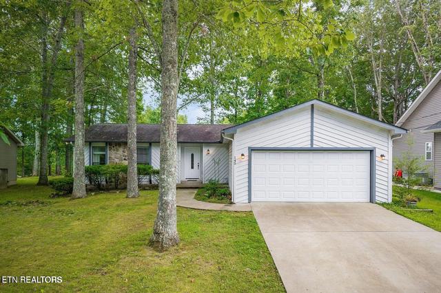145 Anglewood Dr, Crossville, TN 38558