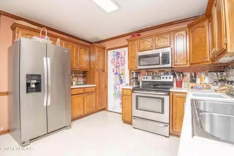 512 Windgate Ct, Powell, TN 37849 photo 9