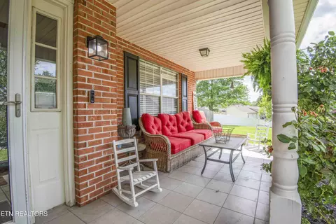 512 Windgate Ct, Powell, TN 37849 photo 5