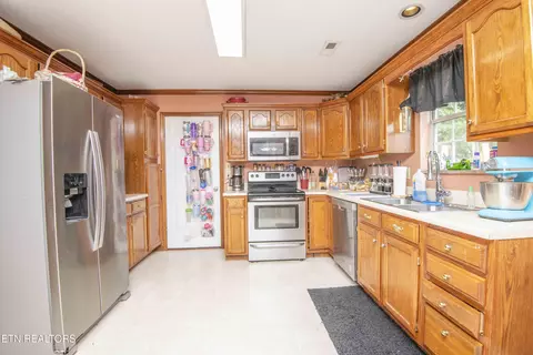 512 Windgate Ct, Powell, TN 37849 photo 10