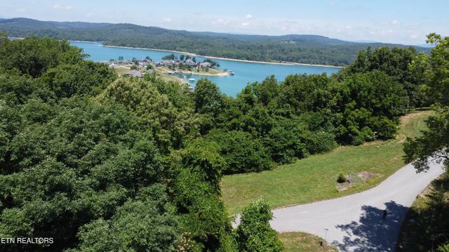 larayne hollow rd, Sharps Chapel, TN 37866