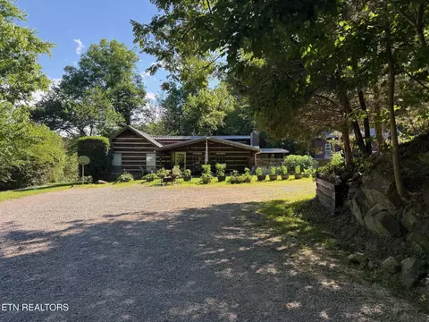 355 Lone Mountain Rd, Andersonville, TN 37705