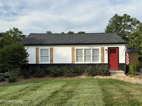 8024 Brickyard Rd, Powell, TN 37849