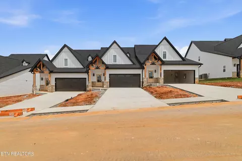 1814 Poplar Spgs Pl, Maryville, TN 37803