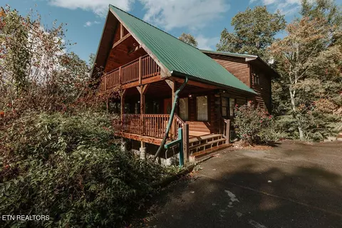 322 Brown Wren Way, Gatlinburg, TN 37738