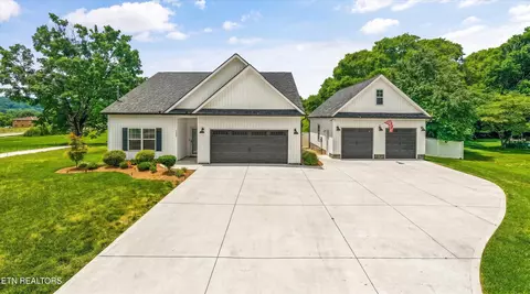 7605 Cedarcrest Rd, Knoxville, TN 37938