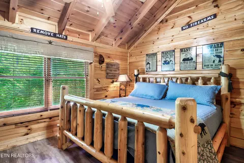 Bedroom - 2339 Bogle Spring Loop, Sevierville, TN 37862 photo 8 of 11