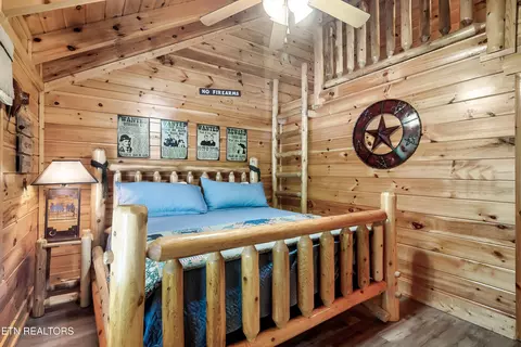Bedroom - 2339 Bogle Spring Loop, Sevierville, TN 37862 photo 6 of 11