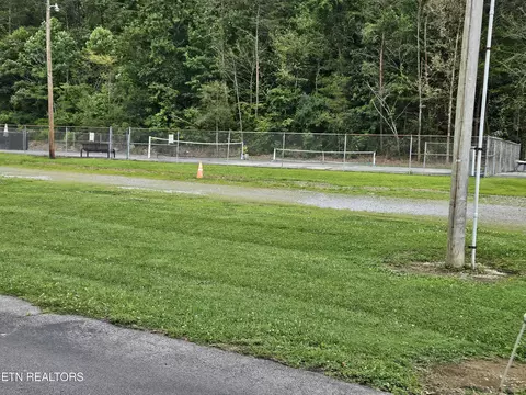 417 Mountain Thrush Dr, Townsend, TN 37882 photo 5