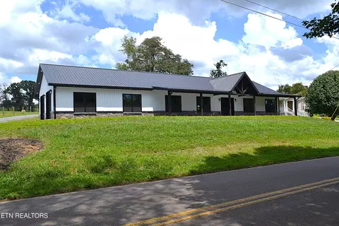 940 Thorngrove Pike, Strawberry Plains, TN 37871