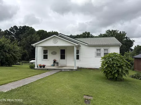 204 Blair Ave, Sweetwater, TN 37874