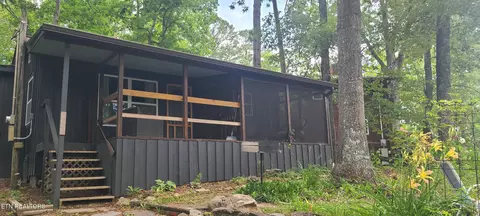 5804 Omega Dr, Tallassee, TN 37878