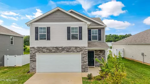 6892 Squirrel Run Ln, Corryton, TN 37721