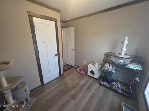 812 W 3rd Ave, Oneida, TN 37841 photo 14