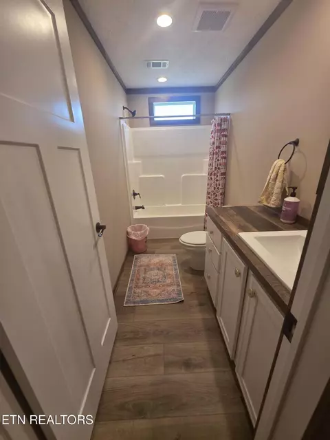 812 W 3rd Ave, Oneida, TN 37841 photo 12