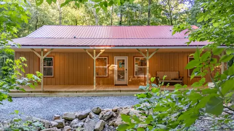 1827 Old Chilhowee Loop, Seymour, TN 37865