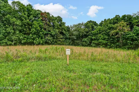 Suzie Court, Crossville, TN 38555