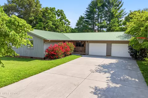 327 Sandy Ln, Townsend, TN 37882
