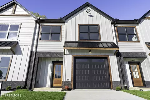 1337 Grace Ridge Dr, Sevierville, TN 37862