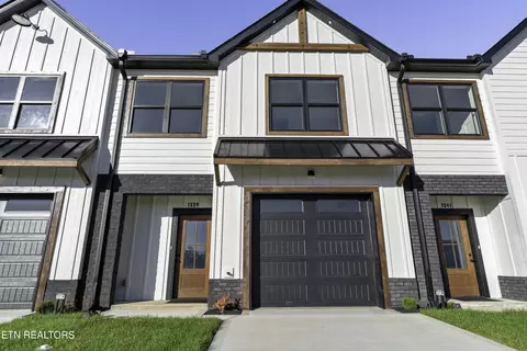1339 Grace Ridge Dr, Sevierville, TN 37862