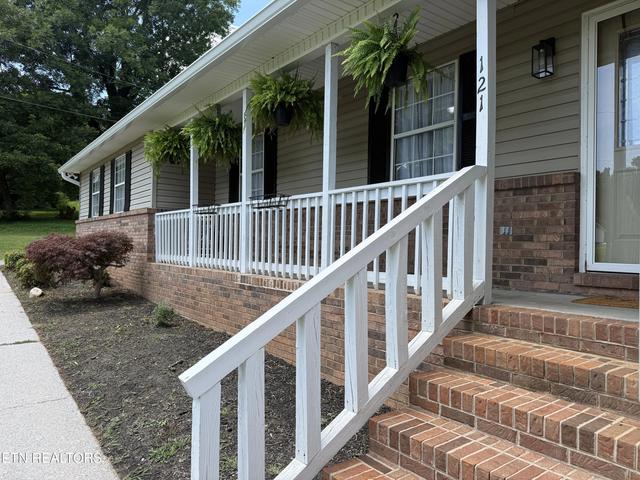 121 Inman Rd, Sweetwater, TN 37874